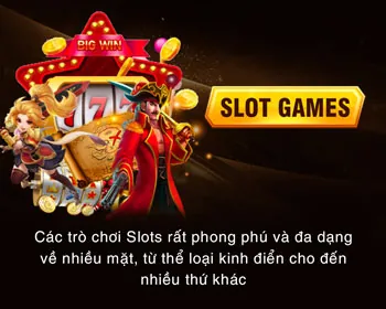 Người chơi vui mừng với chiến thắng lớn từ máy đánh bạc